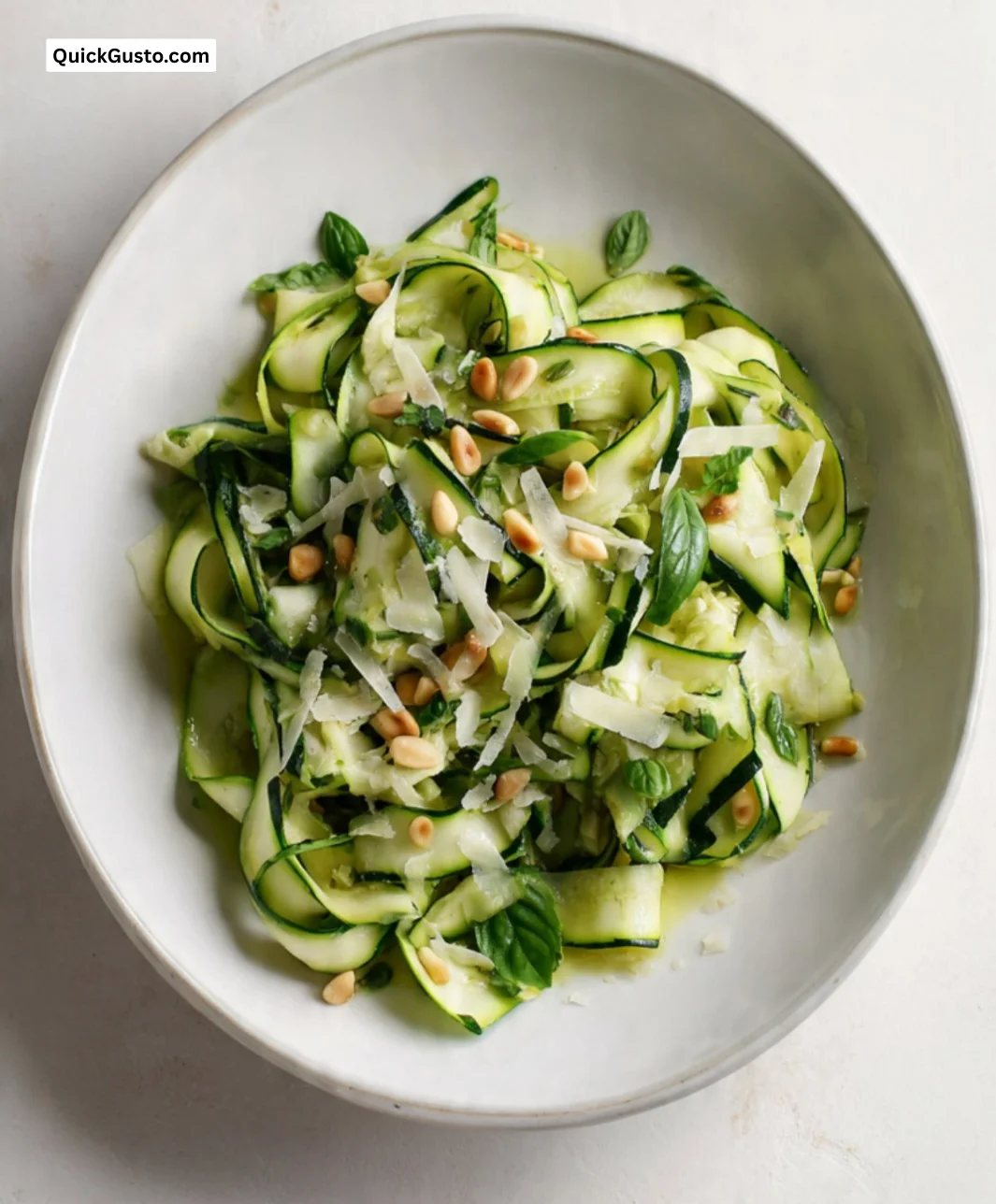 Delicious ribboned courgette salad with fresh vegetables