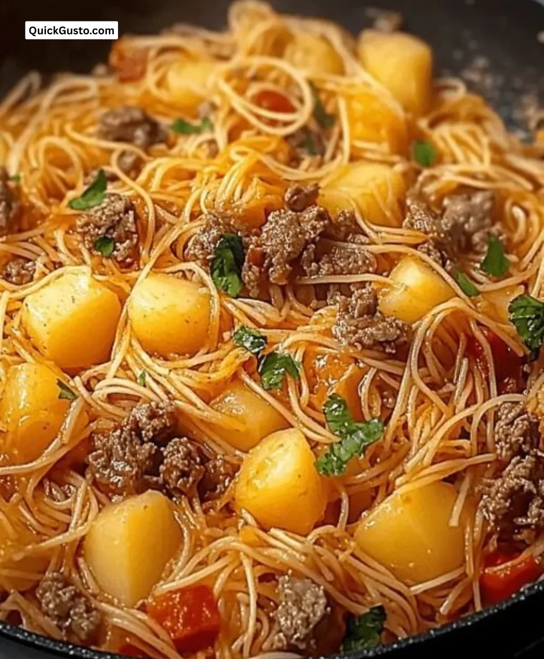 Delicious fideo with potatoes and beef, perfect for cozy nights.