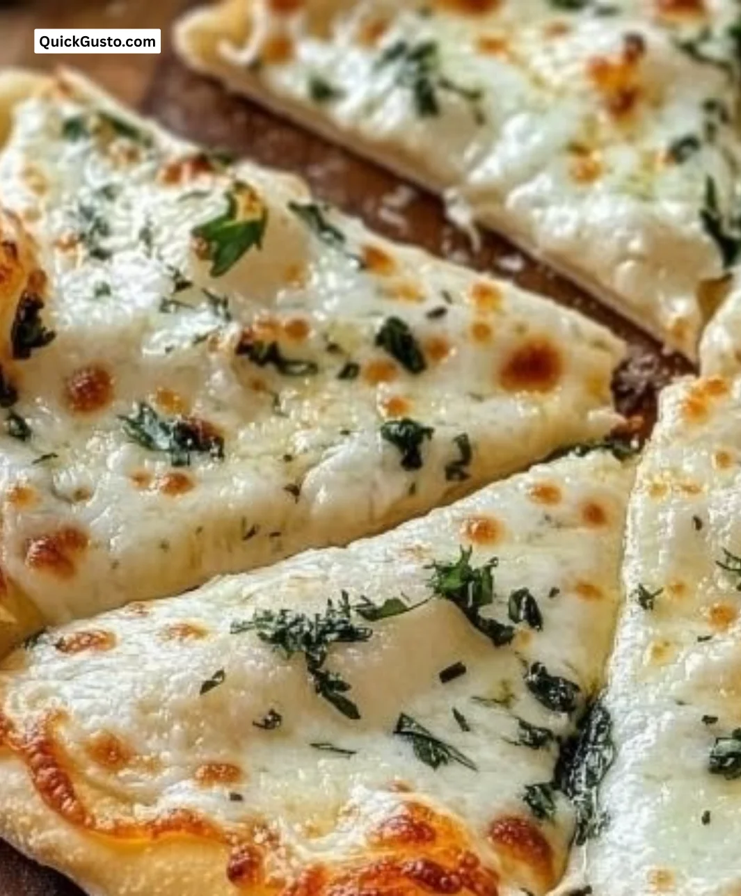 Creamy white garlic pizza sauce for pizza night