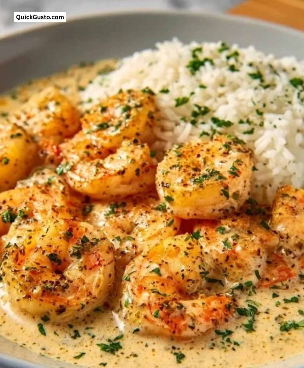 Garlic shrimp rice skillet with bold garlic and juicy shrimp in a pan