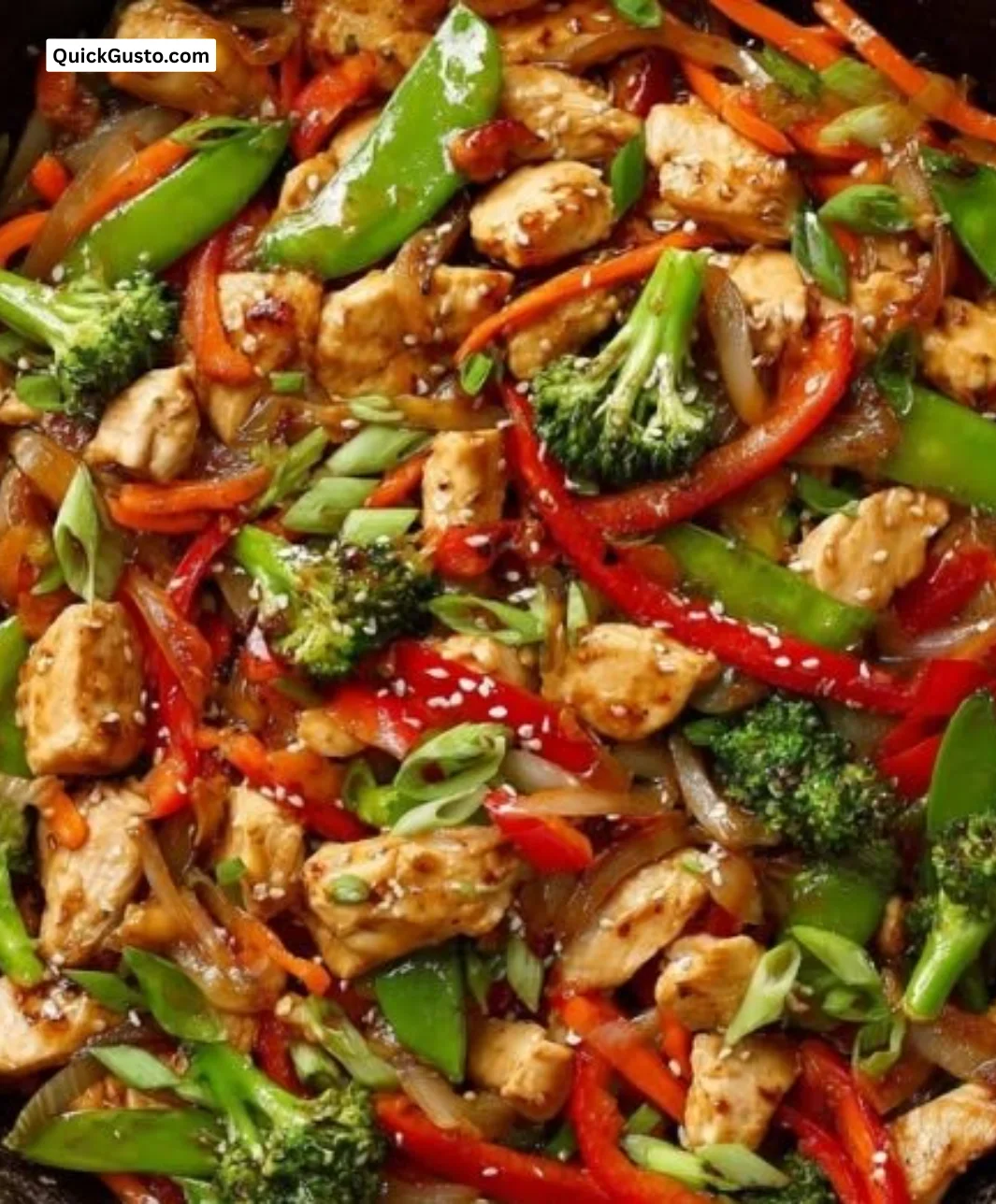 Delicious chicken stir fry with crispy vegetables and bold sauce