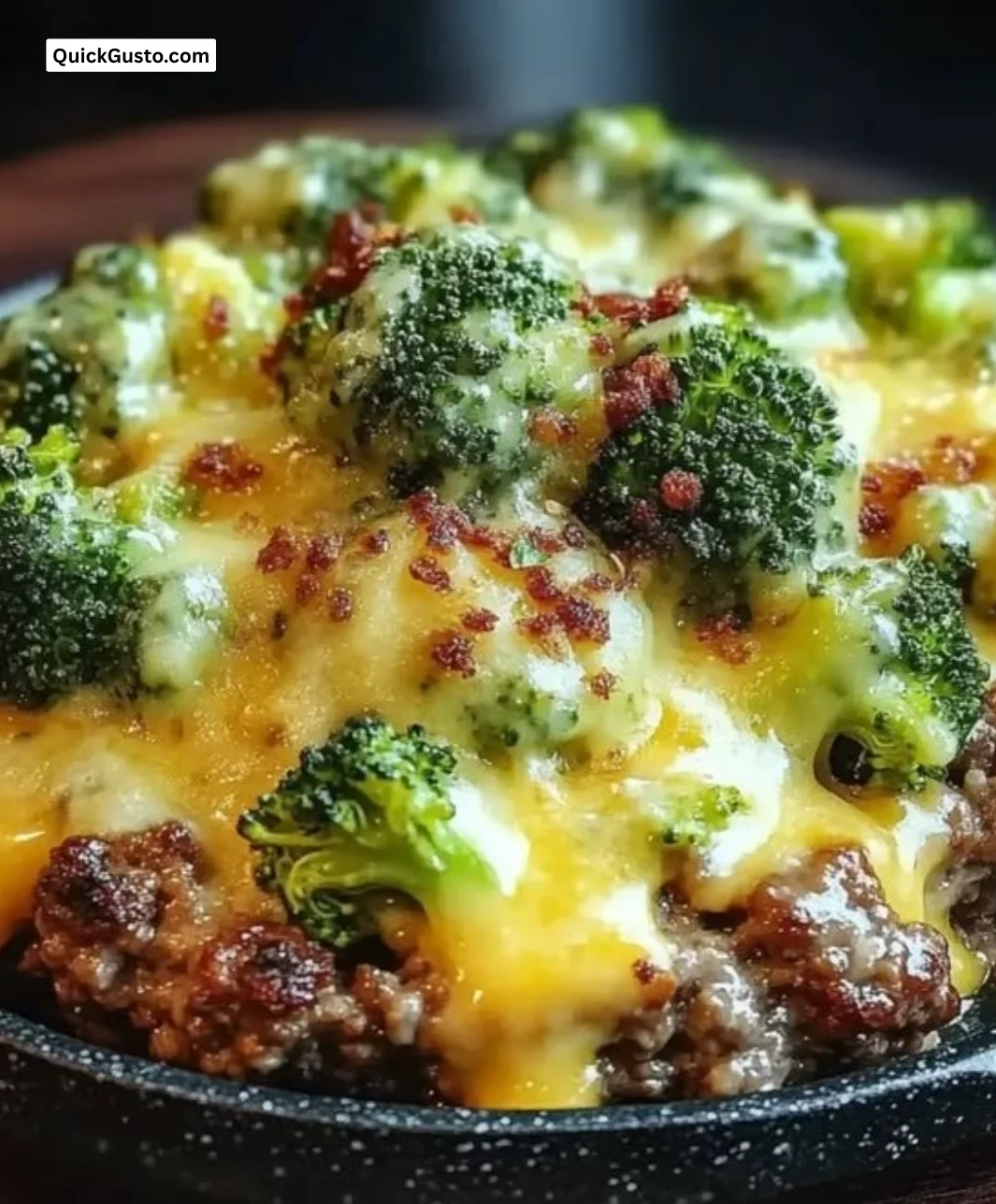 Healthy keto hamburger broccoli skillet dish ready to serve